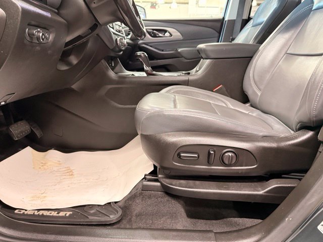 Used 2019 Chevrolet Traverse LT w/ LT Premium Package AWD/4WD image 9