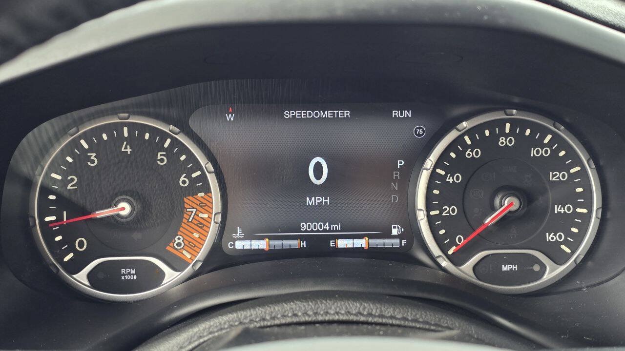Used 2019 Jeep Renegade Limited w/ Quick Order Package 22P FWD image 36