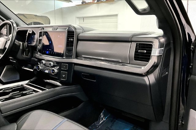 Used 2025 Ford F250 Platinum AWD/4WD image 18