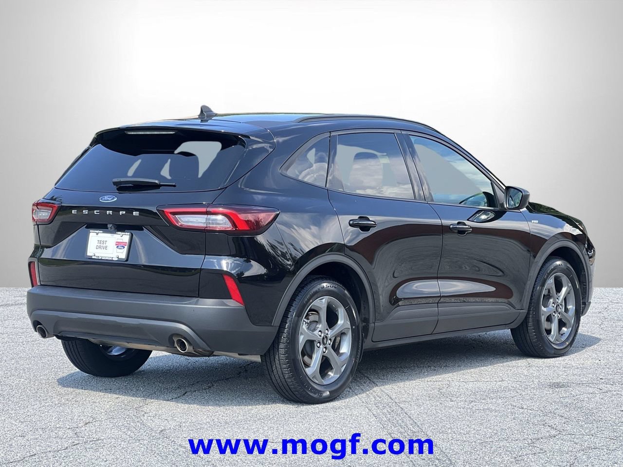 Used 2025 Ford Escape ST-Line FWD image 3