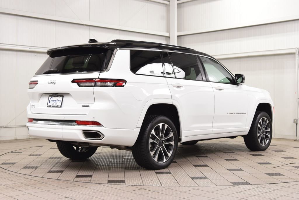 Used 2024 Jeep Grand Cherokee L Overland w/ Trailer Tow Package AWD/4WD image 8
