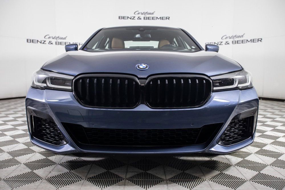 Used 2023 BMW 530e w/ M Sport Package image 9