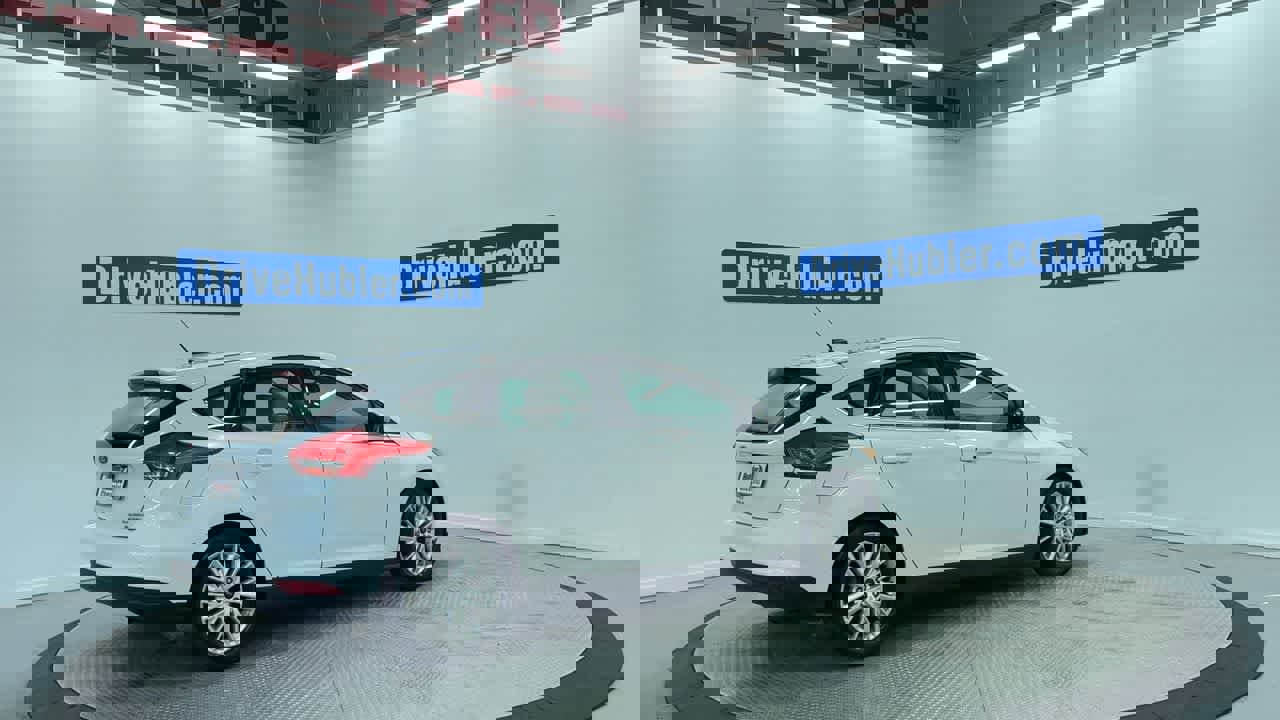 Used 2016 Ford Focus Titanium image 3