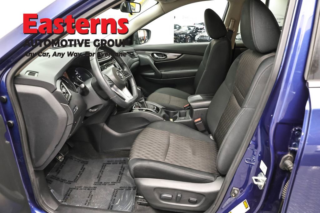 Used 2020 Nissan Rogue SV AWD/4WD image 14