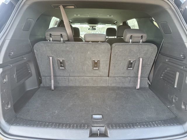 Used 2025 Chevrolet Traverse LT image 18