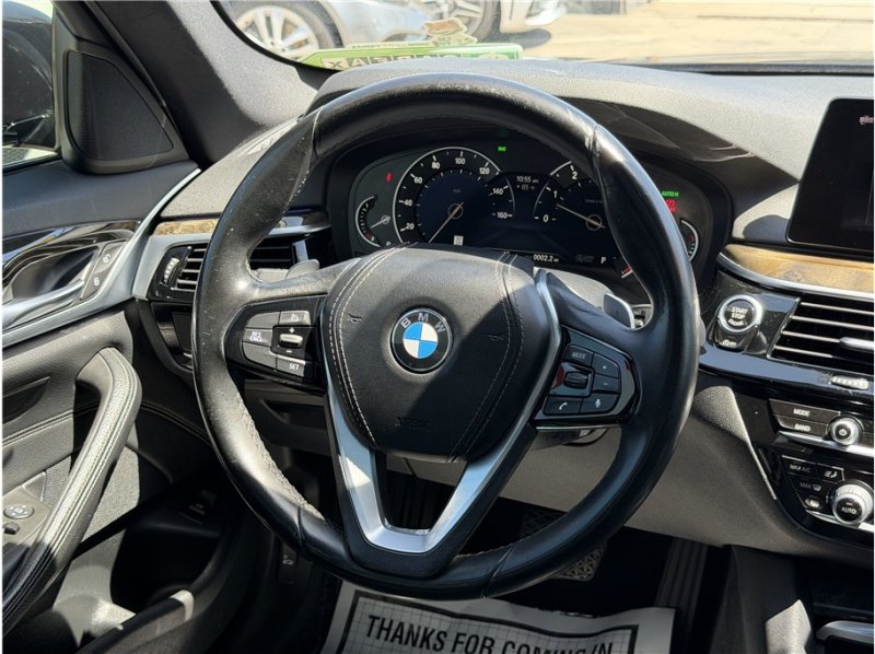 Used 2019 BMW 540i w/ Convenience Package RWD image 34