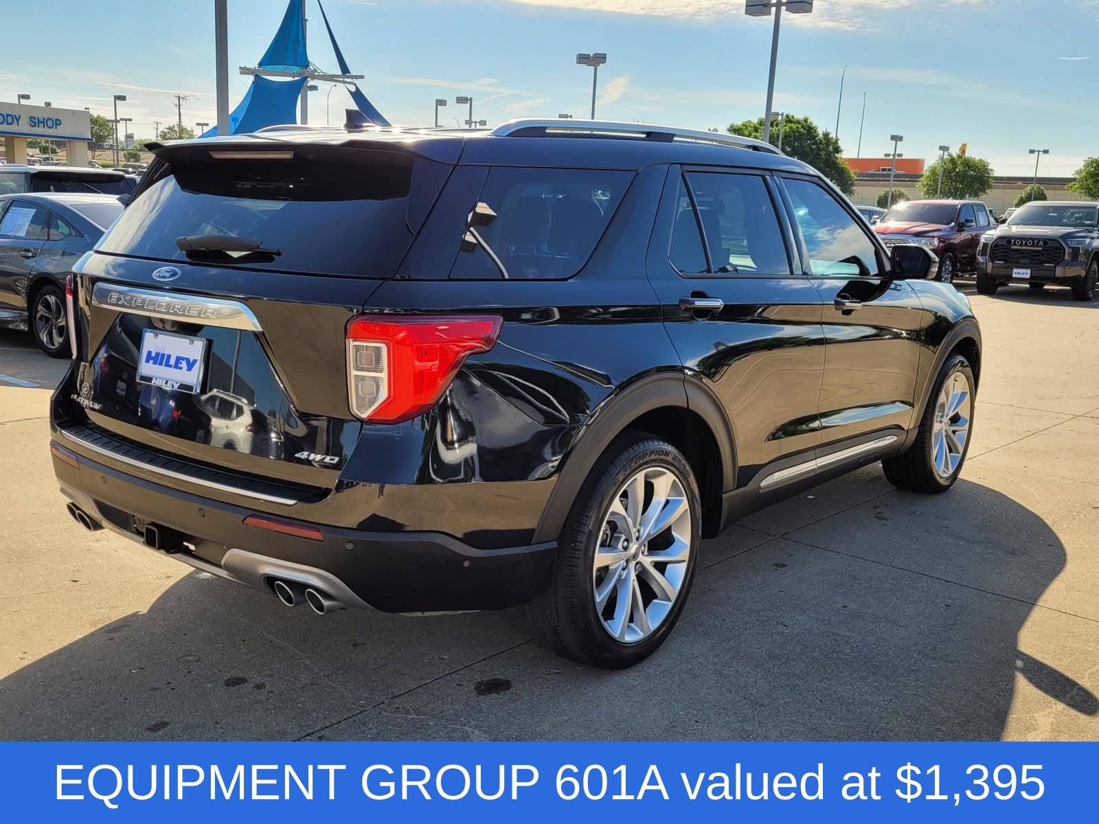 Used 2021 Ford Explorer Platinum w/ Equipment Group 601A image 4