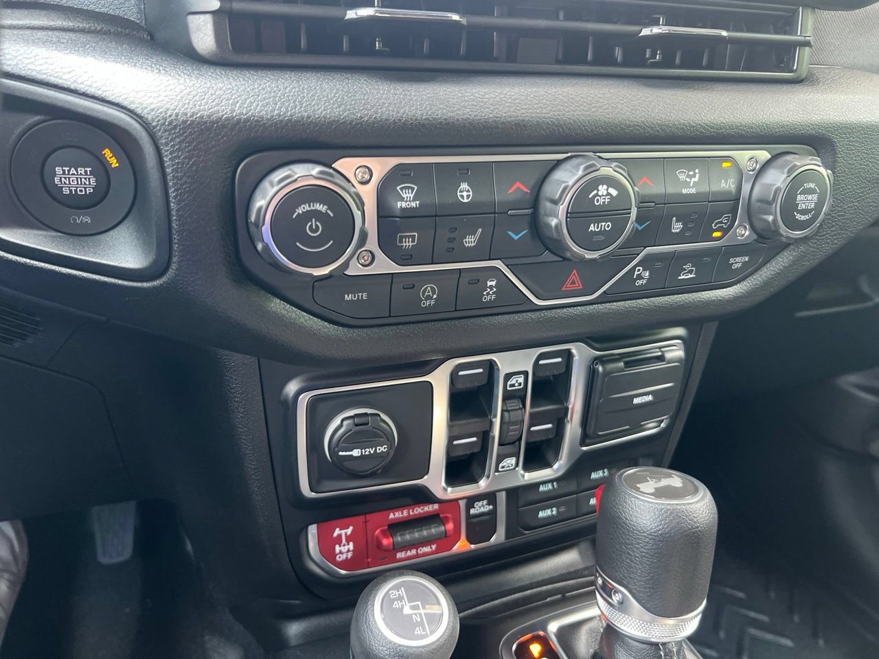 New 2026 Jeep Wrangler Unlimited Sport AWD/4WD image 31