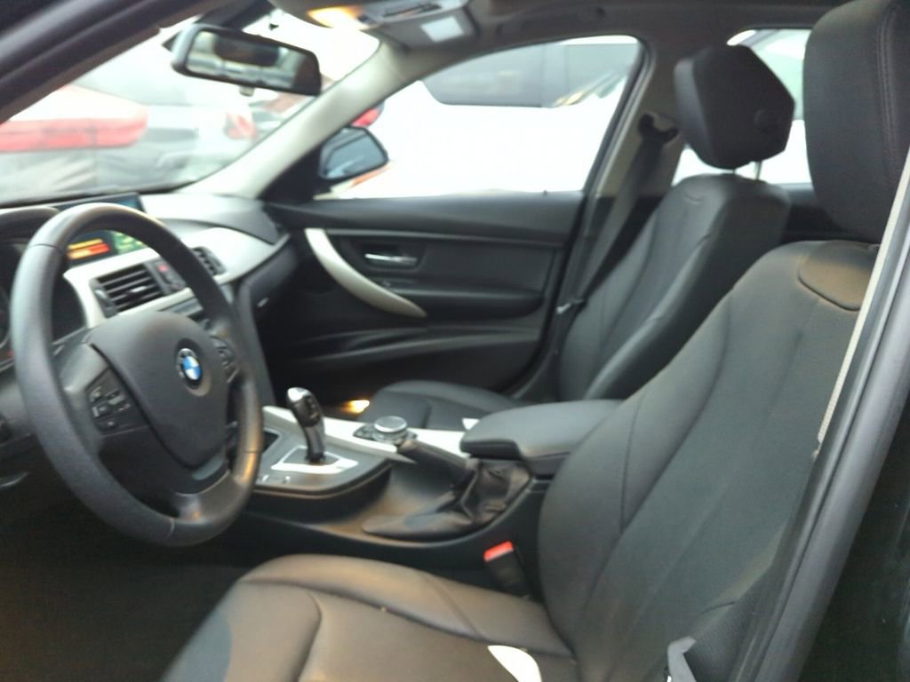 Used 2016 BMW 320i xDrive Sedan image 6