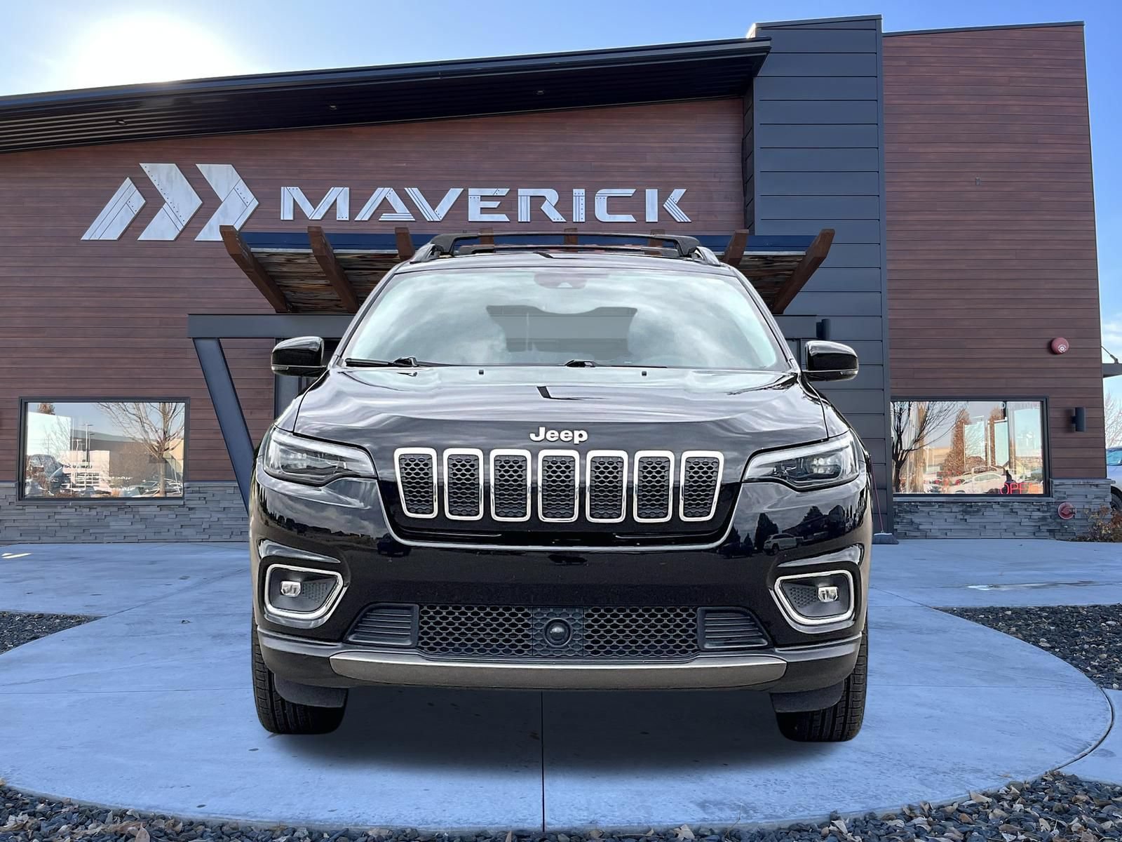 Used 2022 Jeep Cherokee Limited w/ Mopar Interior Package AWD/4WD image 2