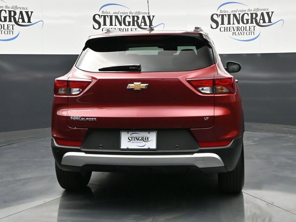 Used 2025 Chevrolet TrailBlazer LT w/ Convenience Package FWD image 6