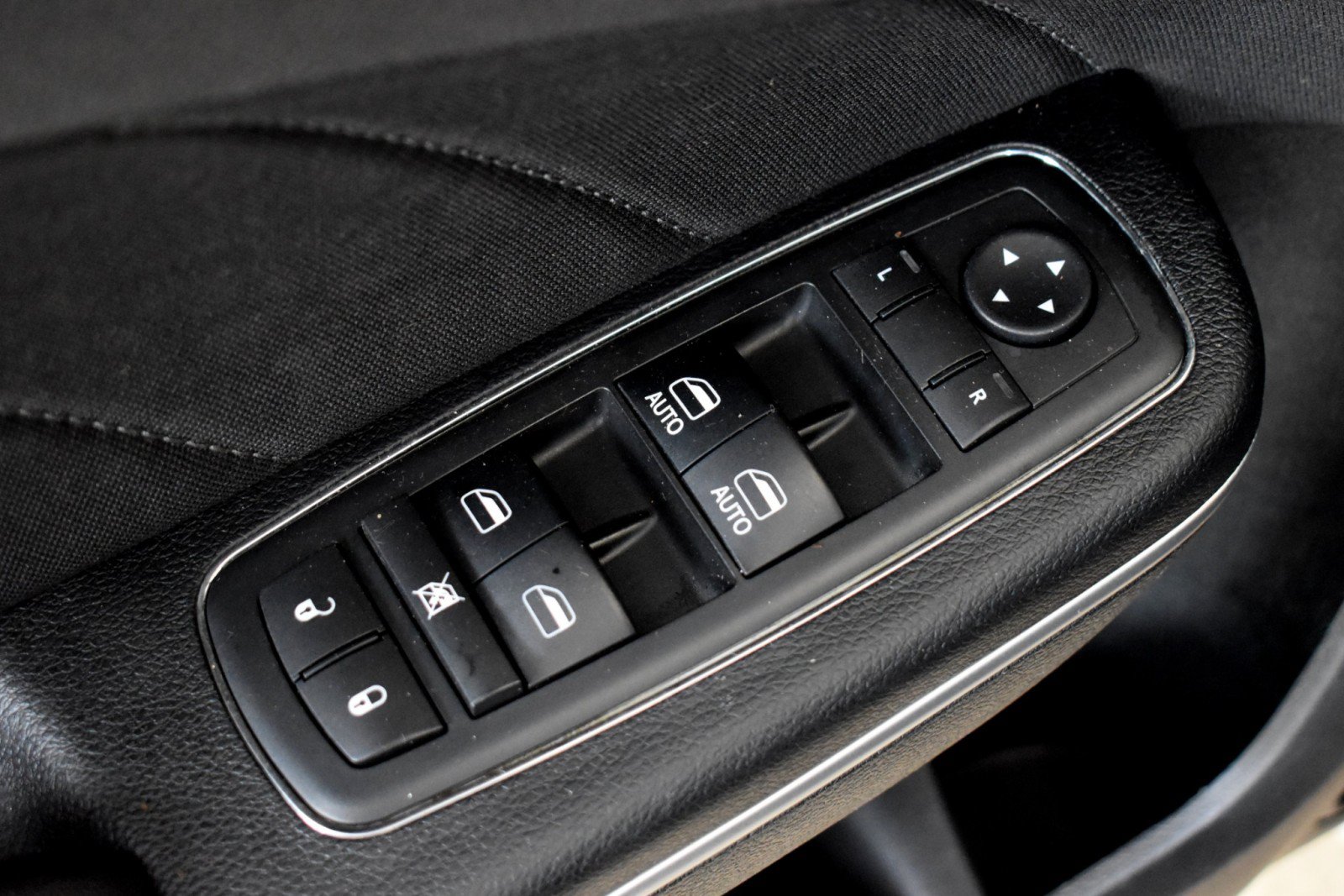 Used 2018 Dodge Charger SXT Plus RWD image 30