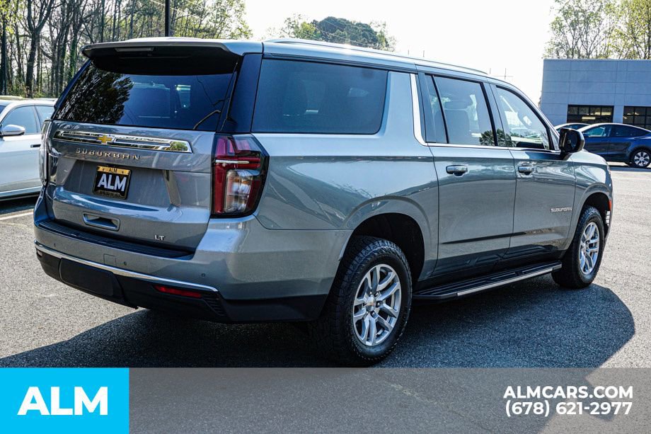 Used 2024 Chevrolet Suburban LT RWD image 6