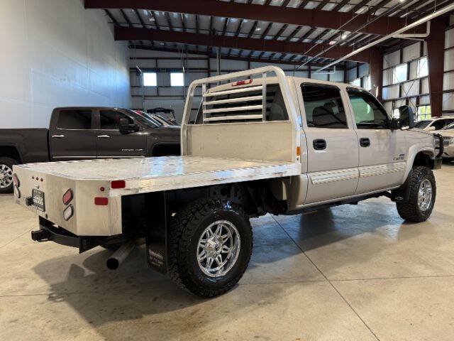 Used 2006 Chevrolet Silverado 2500 LT w/ Heavy-Duty Power Package AWD/4WD image 8