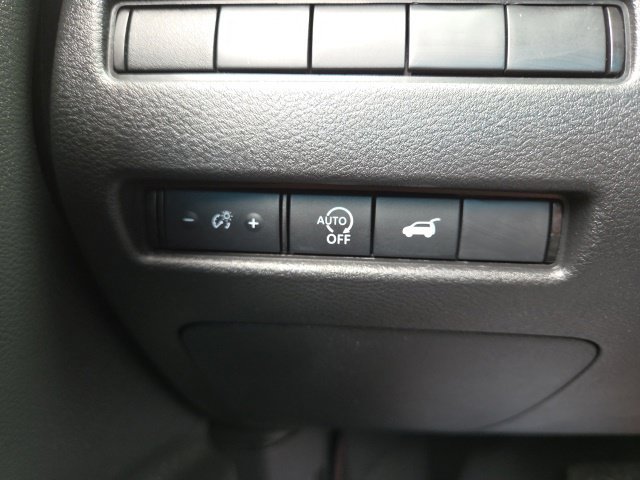 Used 2025 Nissan Rogue SV AWD/4WD image 52