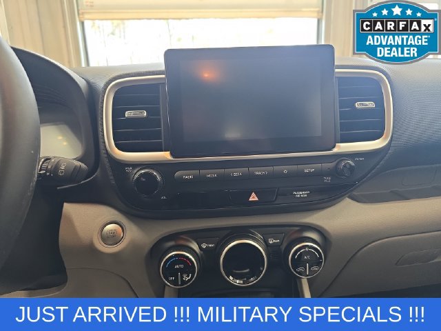 Used 2026 Hyundai Venue SEL FWD image 22