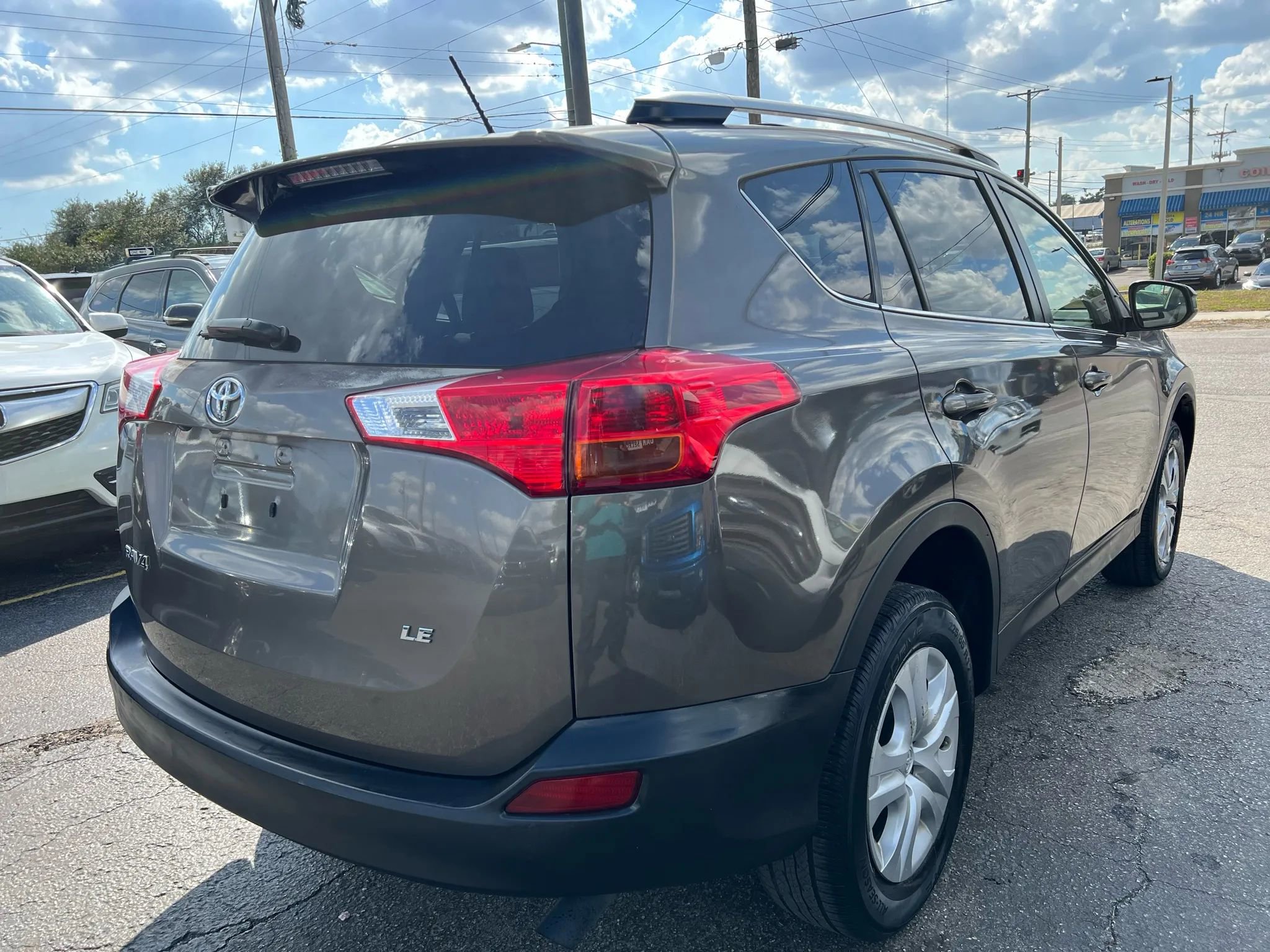 Used 2015 Toyota RAV4 LE image 5