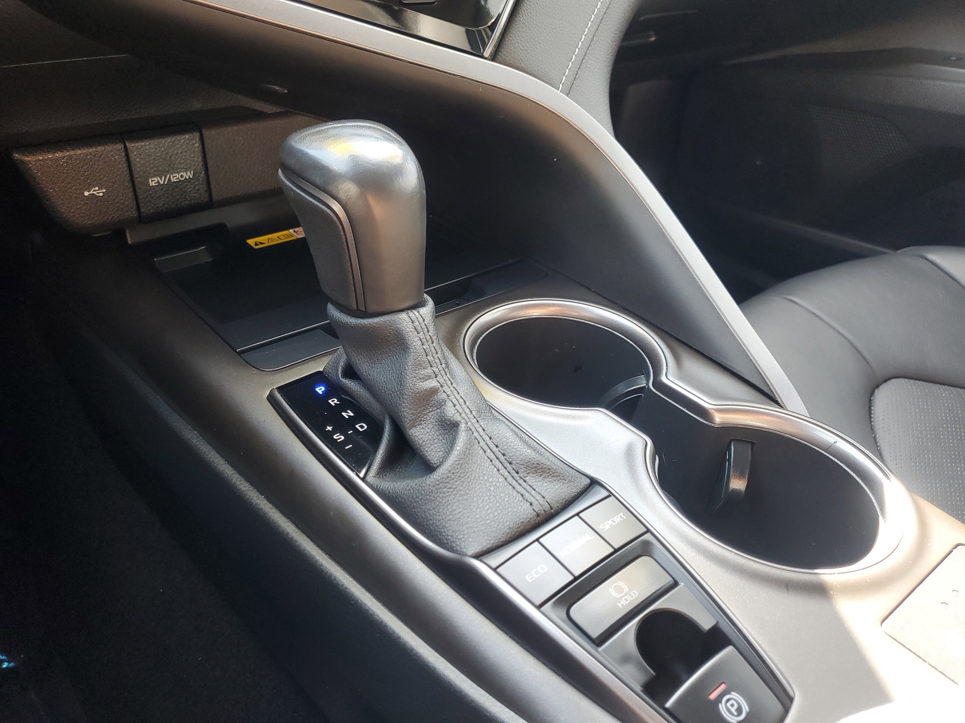 Used 2022 Toyota Camry XSE image 30