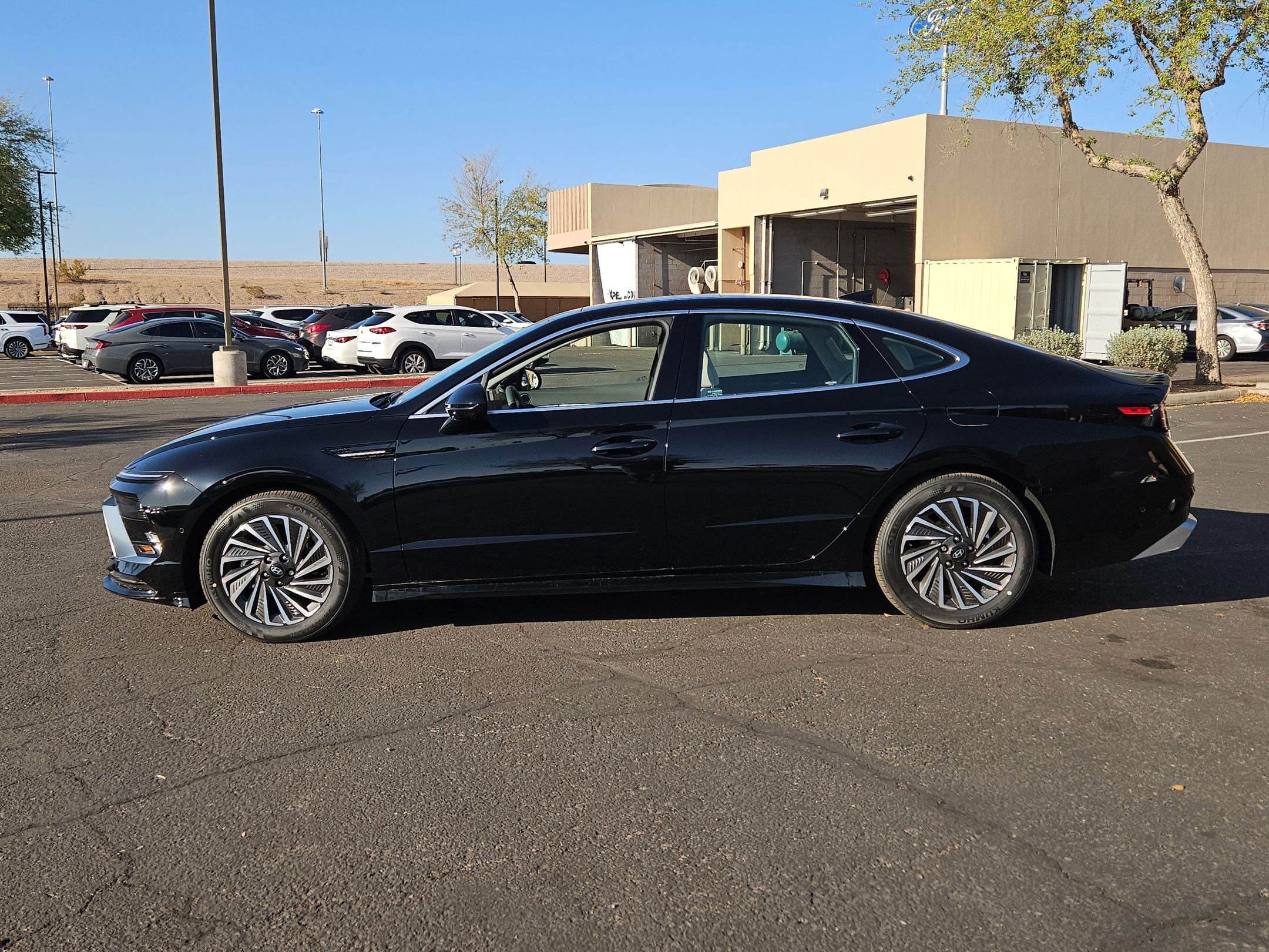 New 2025 Hyundai Sonata Limited image 6