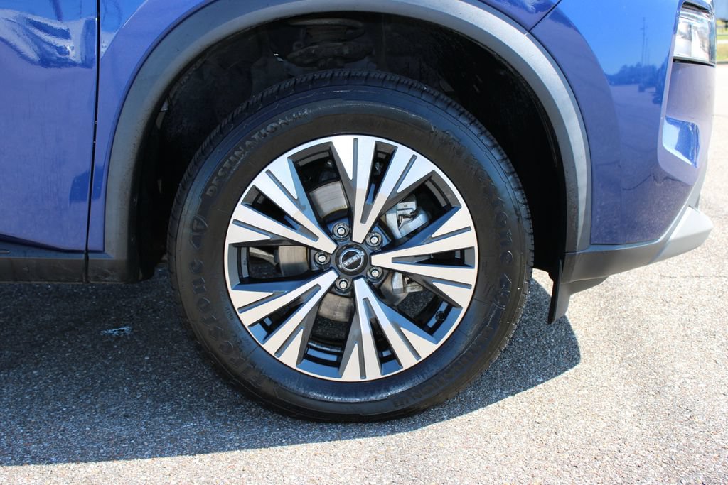 Used 2023 Nissan Rogue SV FWD image 5