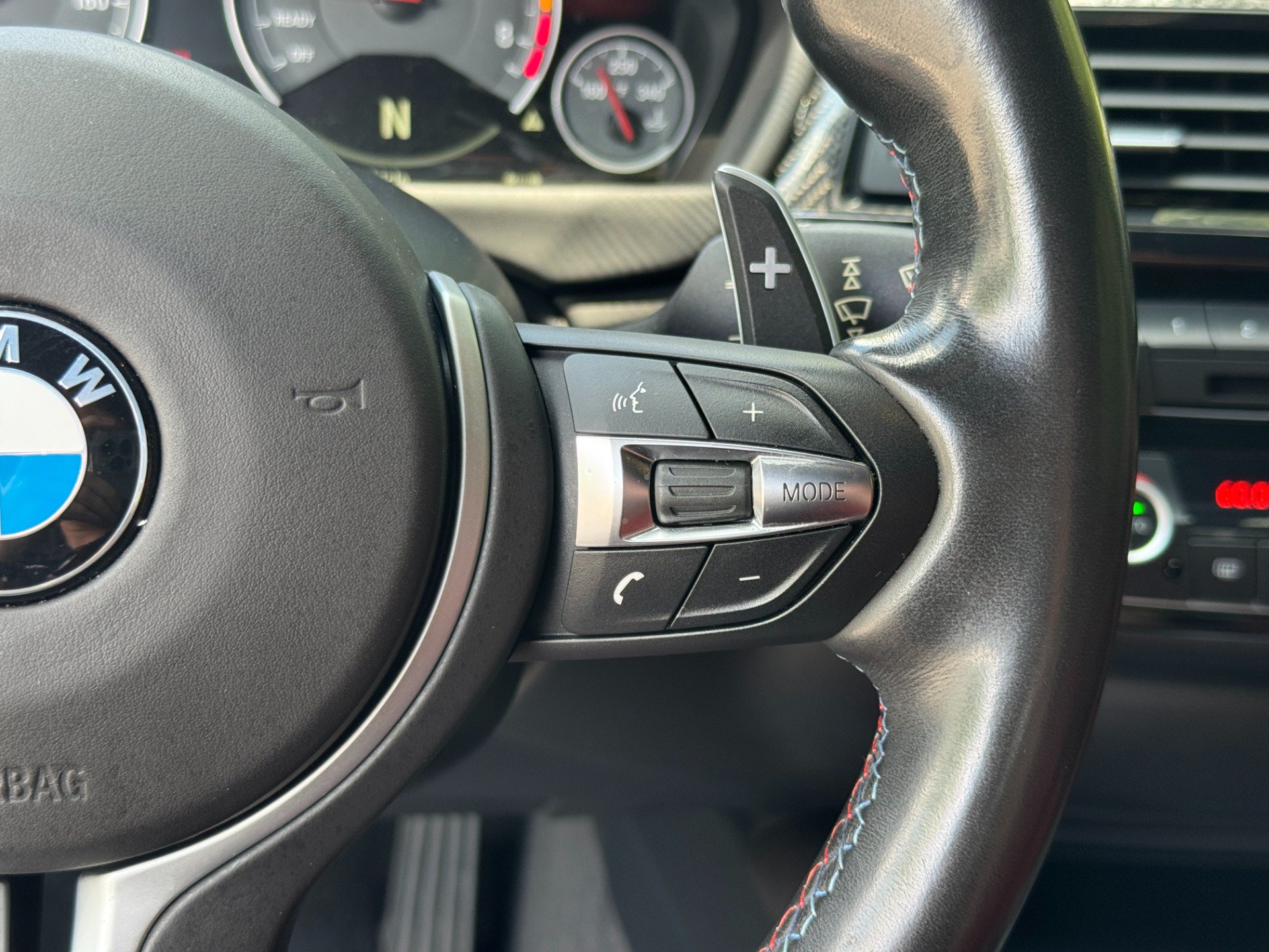 Used 2015 BMW M4 Coupe RWD image 40