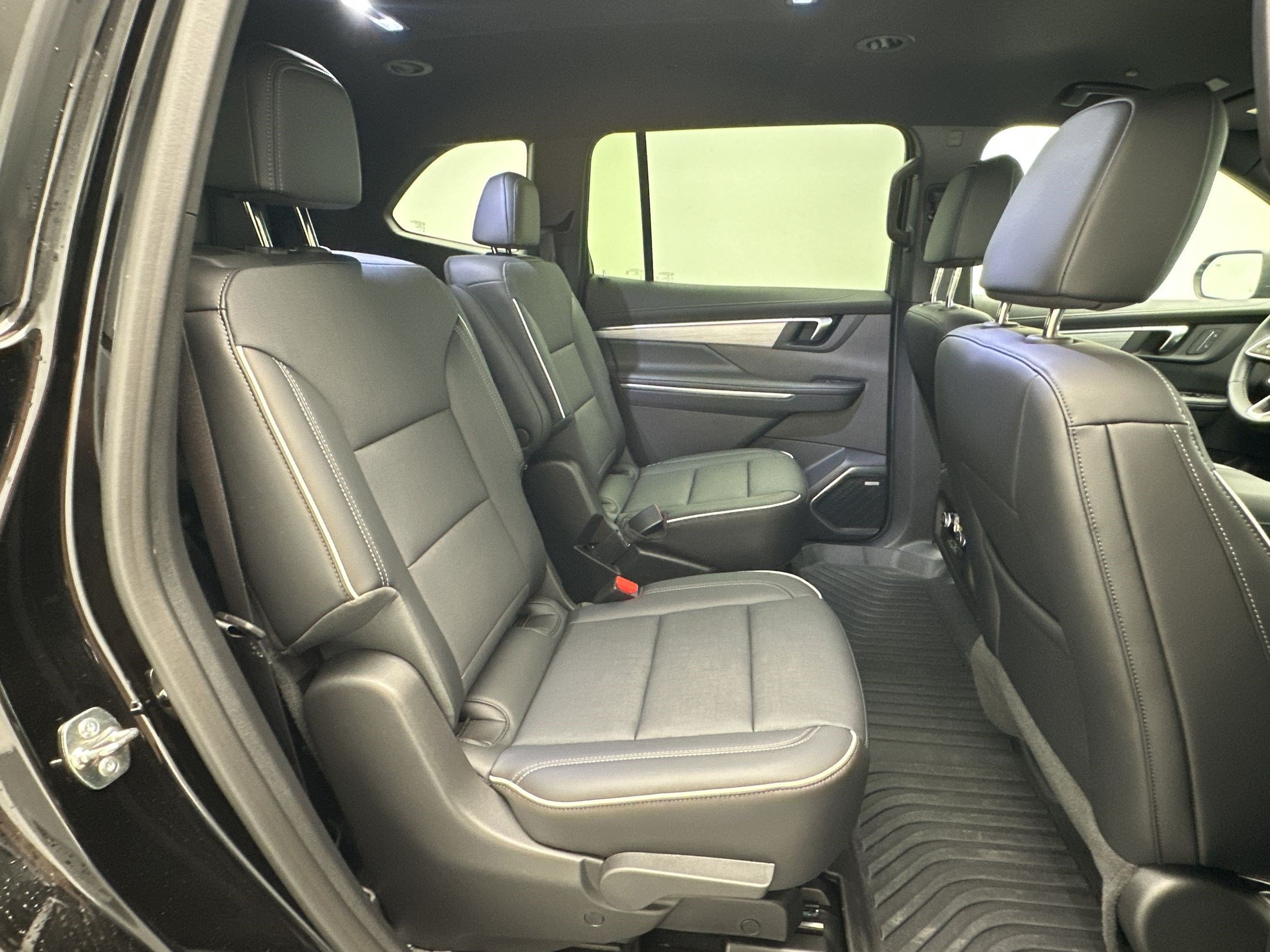 Certified 2026 Buick Enclave Preferred AWD/4WD image 30