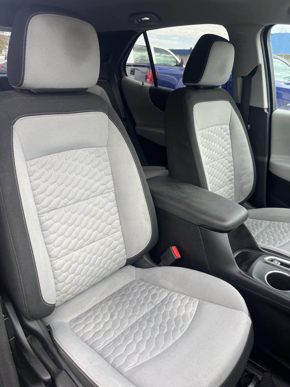 Used 2018 Chevrolet Equinox LT image 26