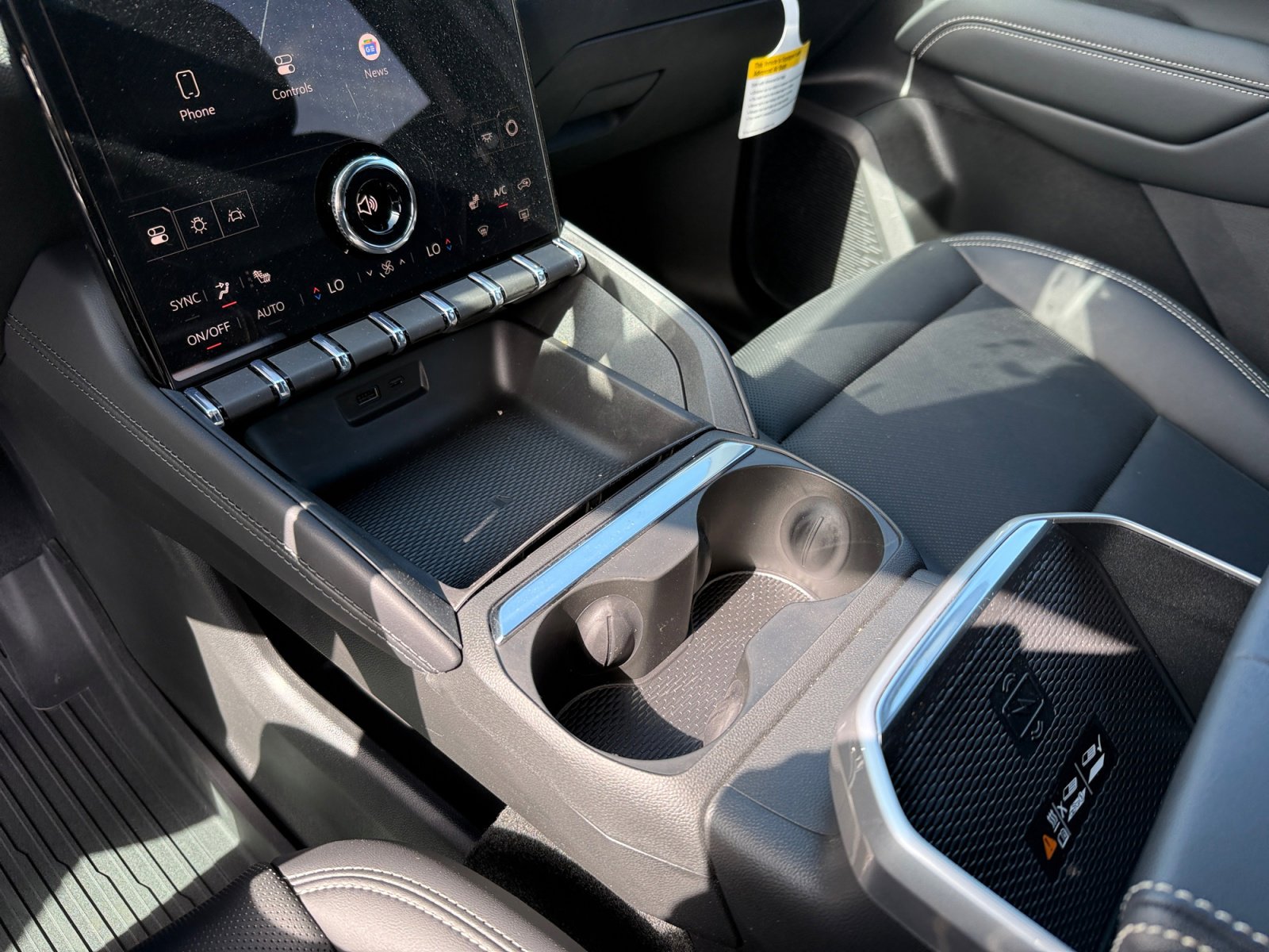 New 2026 GMC Terrain Elevation w/ Elevation Premium Package FWD image 13