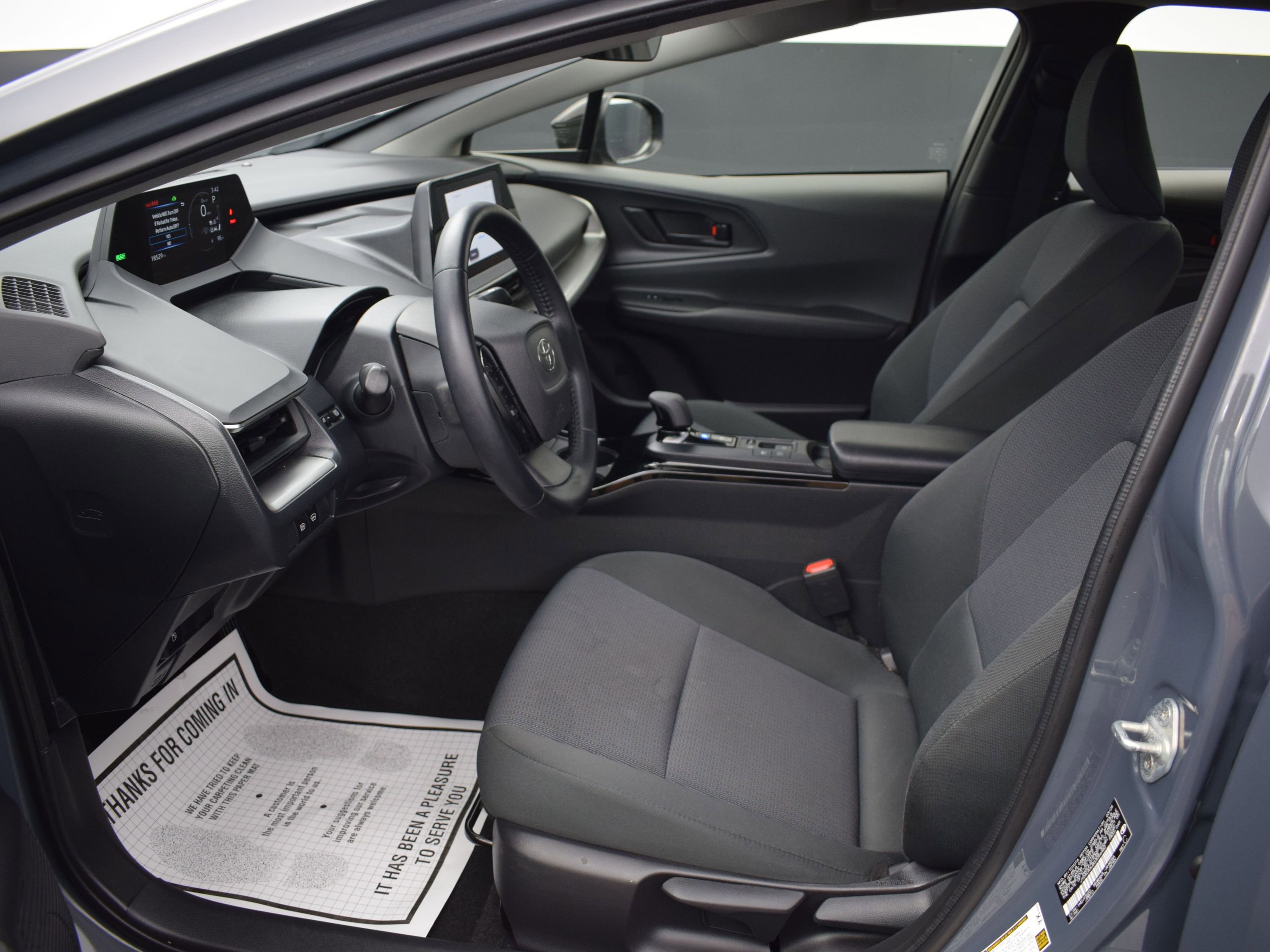 Used 2025 Toyota Prius LE image 13