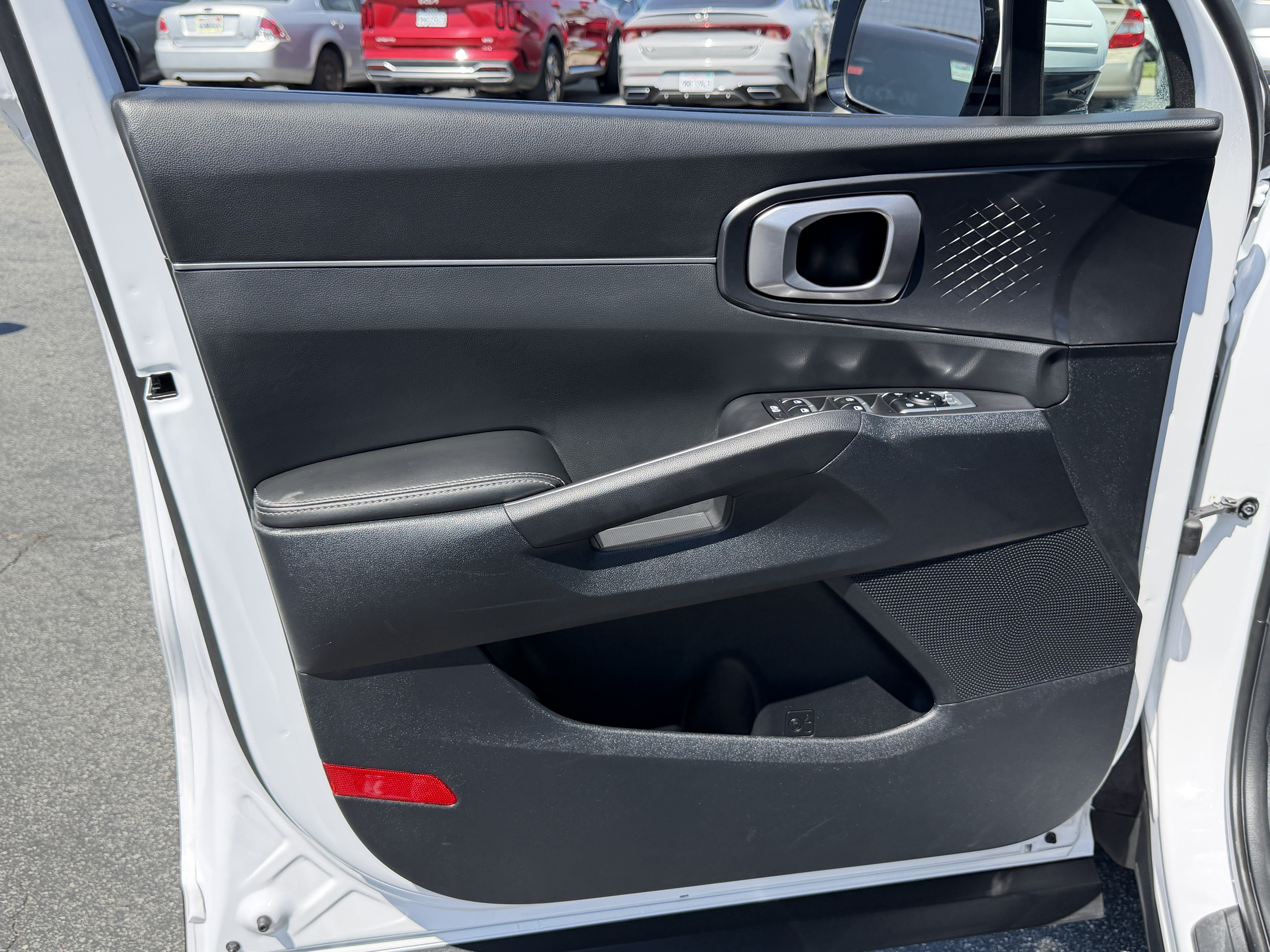 Certified 2025 Kia Sorento S w/ Panoramic Sunroof Package FWD image 13