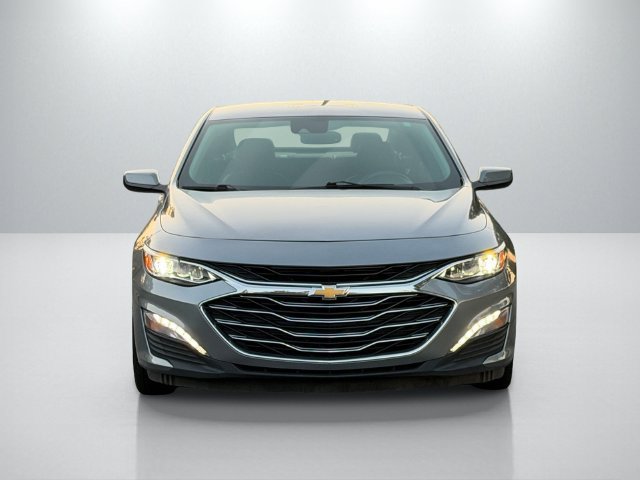 Used 2024 Chevrolet Malibu LT FWD image 2