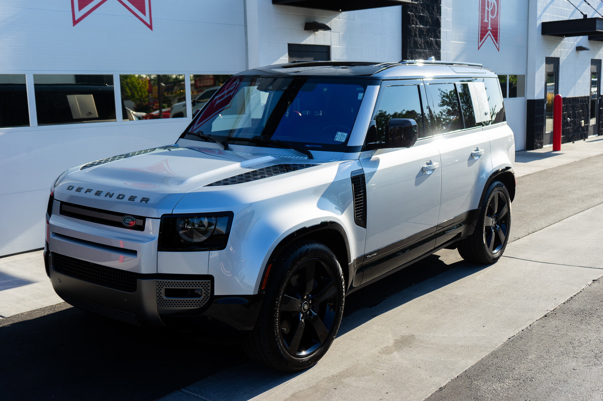 Used 2021 Land Rover Defender 110 X-Dynamic HSE image 63