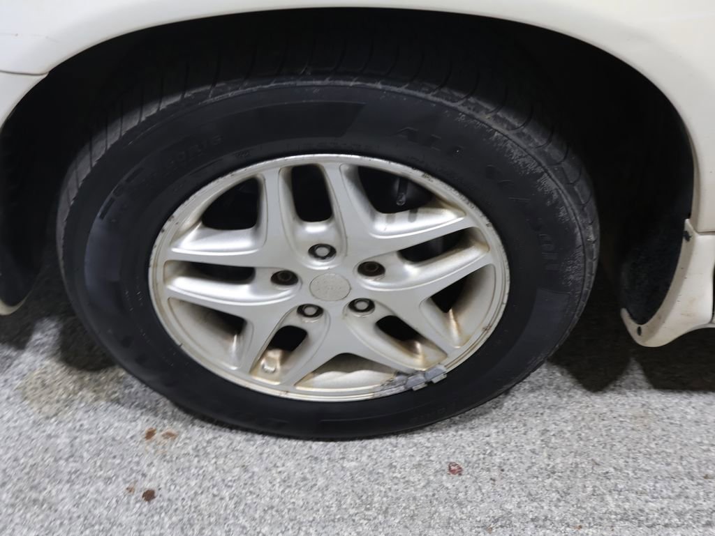 Used 2004 Dodge Intrepid SE image 8