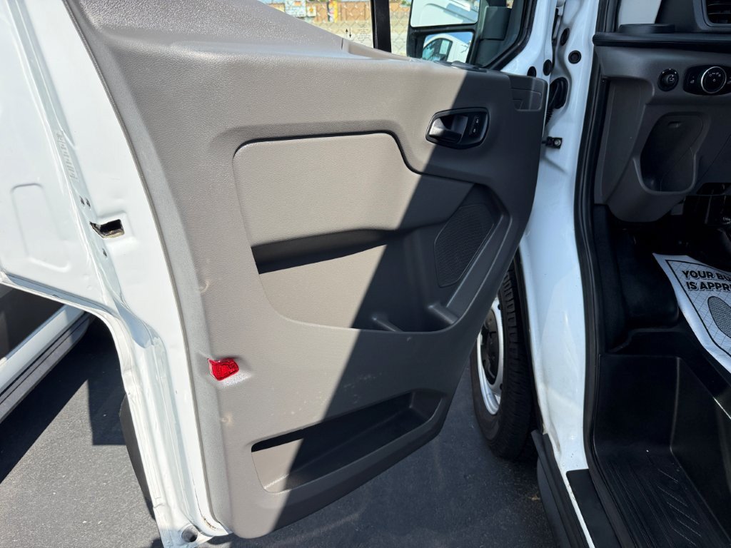 Used 2020 Ford Transit 250 Low Roof RWD image 10