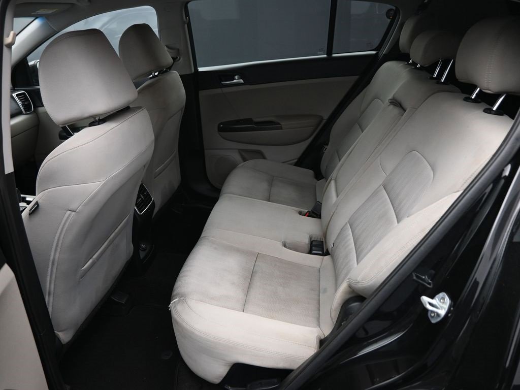 Used 2020 Kia Sportage LX image 12