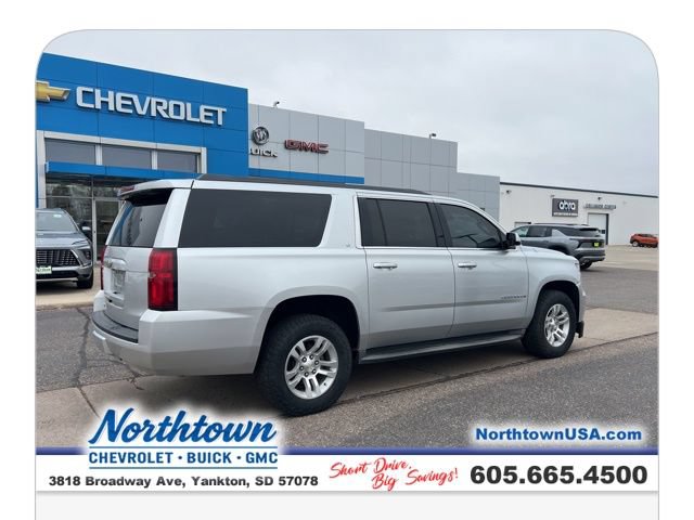 Used 2015 Chevrolet Suburban LT w/ Luxury Package AWD/4WD image 33
