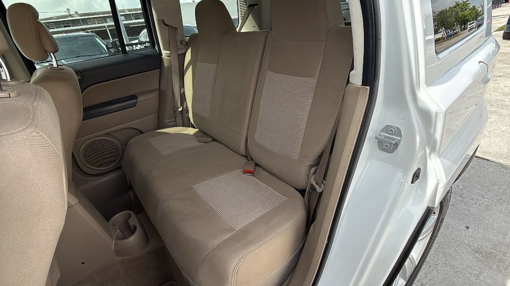 Used 2017 Jeep Patriot Latitude FWD image 24