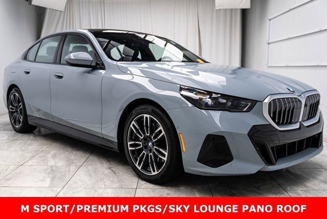 Used 2026 BMW 530i xDrive image 1