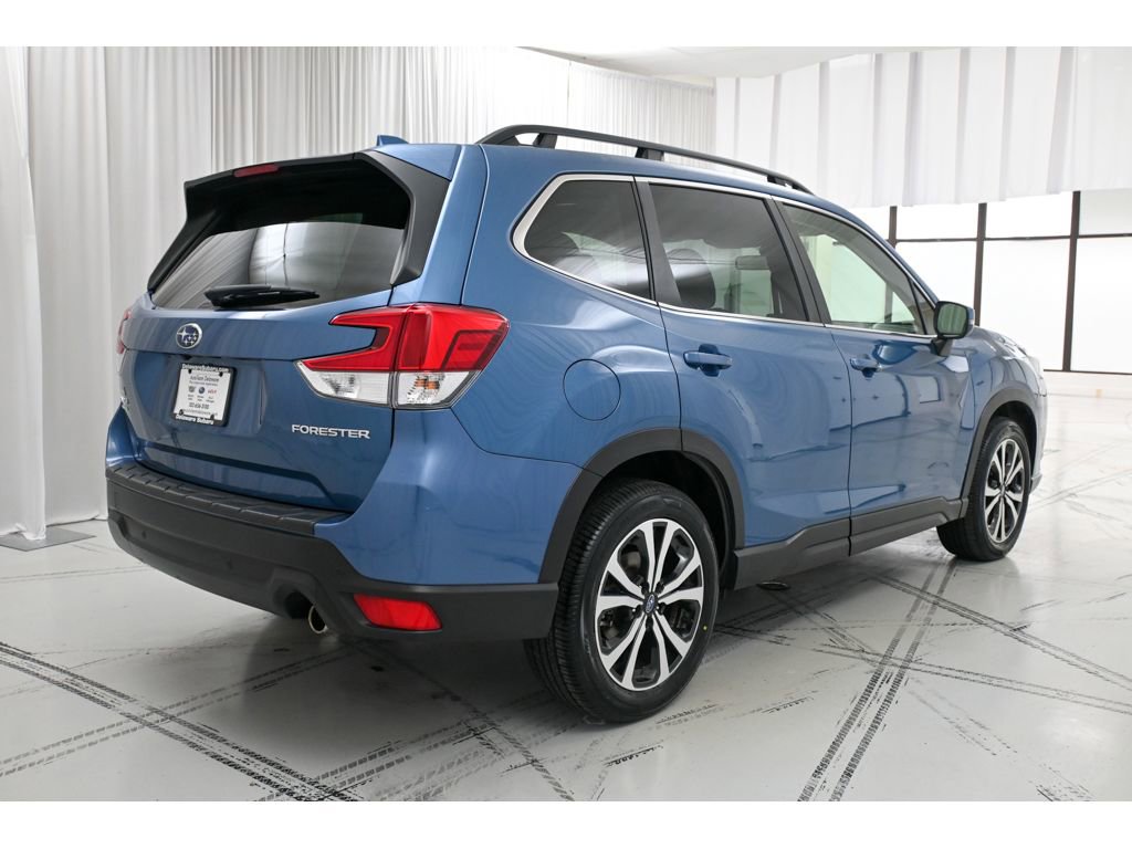 Used 2022 Subaru Forester Limited image 7