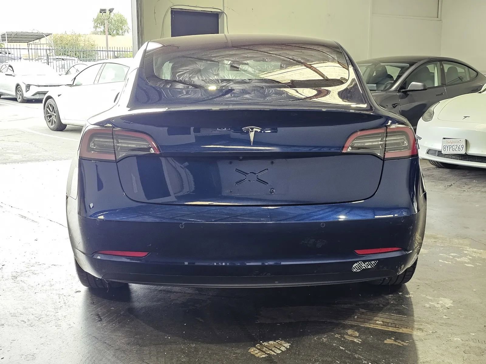 Used 2017 Tesla Model 3 Long Range RWD image 3