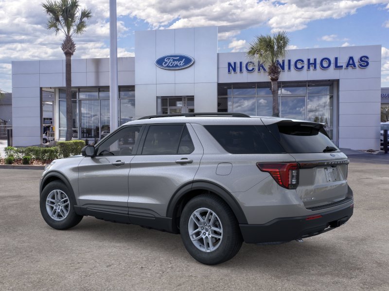 New 2026 Ford Explorer Active RWD image 4
