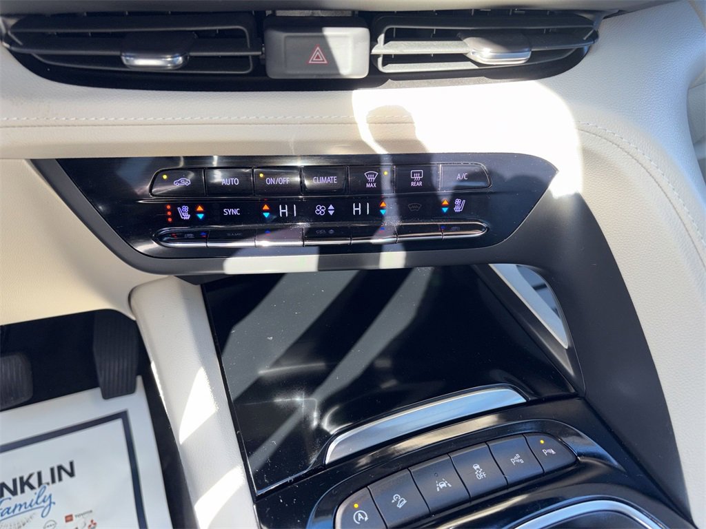 Used 2023 Buick Envision Avenir image 19