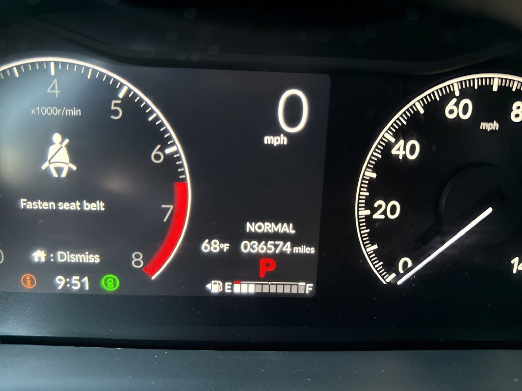 Used 2025 Honda Pilot Sport image 23