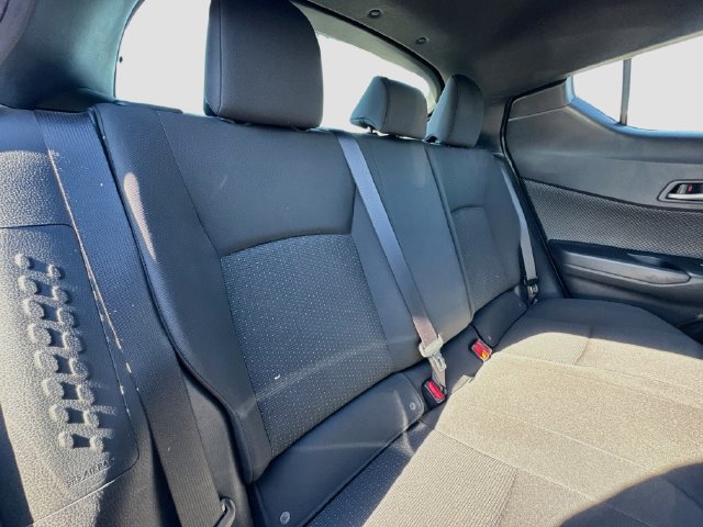 Used 2018 Toyota C-HR XLE FWD image 29