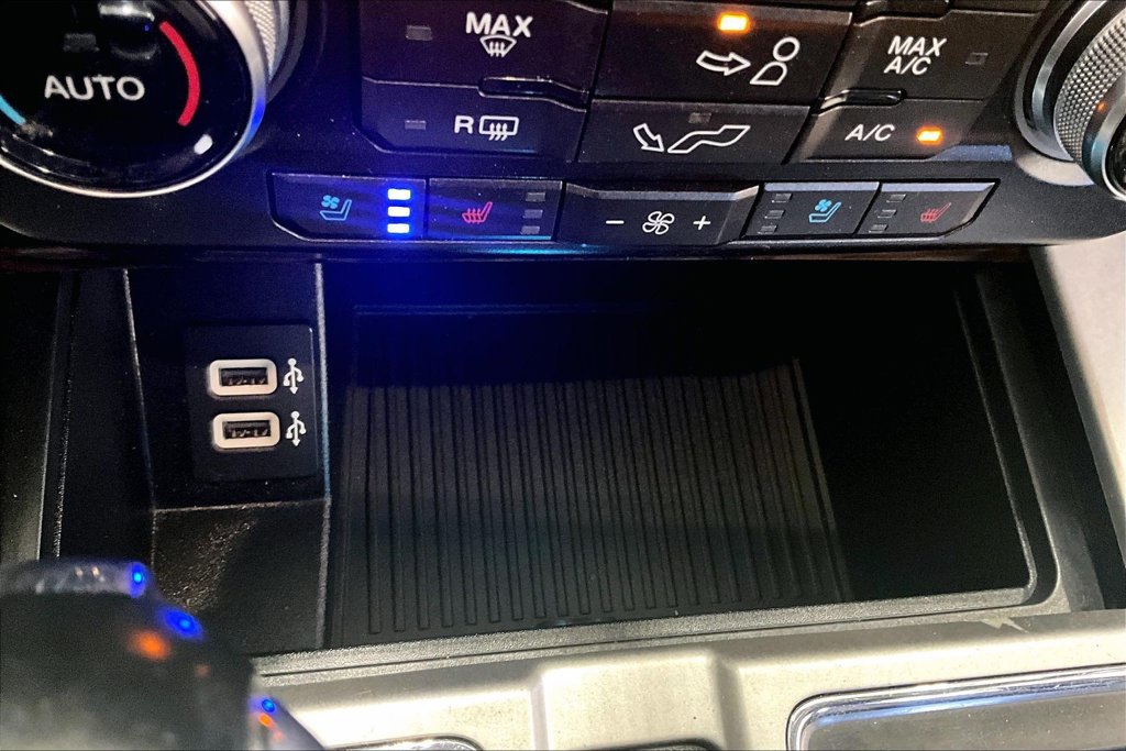 Used 2019 Ford F150 Lariat w/ Equipment Group 502A Luxury AWD/4WD image 15