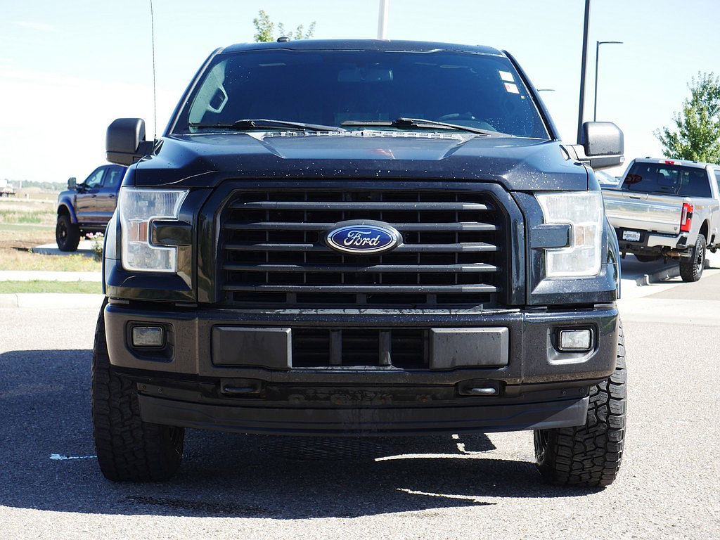 Used 2016 Ford F150 XLT w/ Equipment Group 302A Luxury AWD/4WD image 9