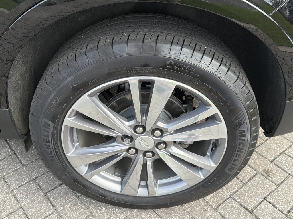Certified 2025 Cadillac XT5 Premium Luxury FWD image 15