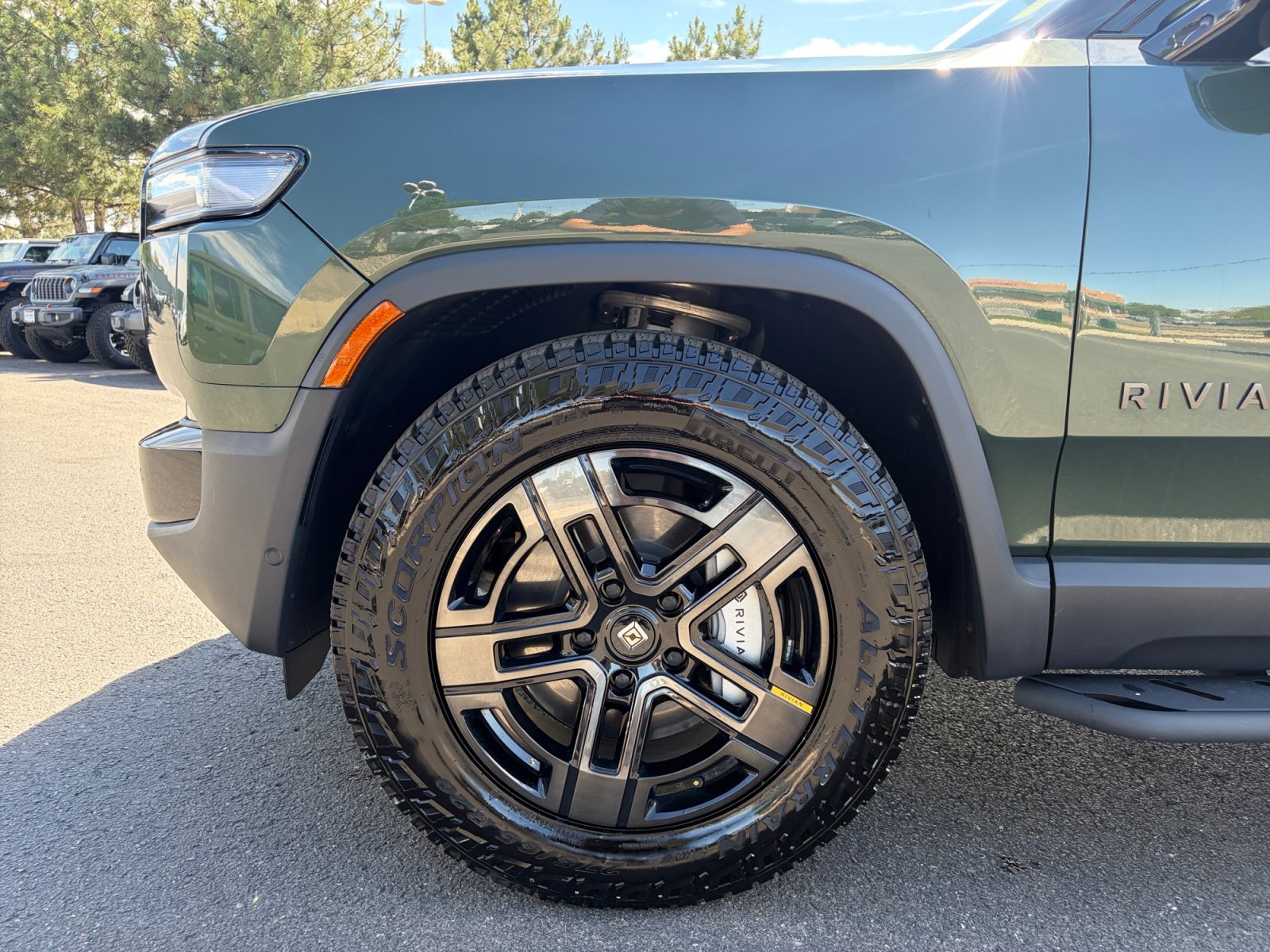 Used 2025 Rivian R1T Adventure AWD/4WD image 10