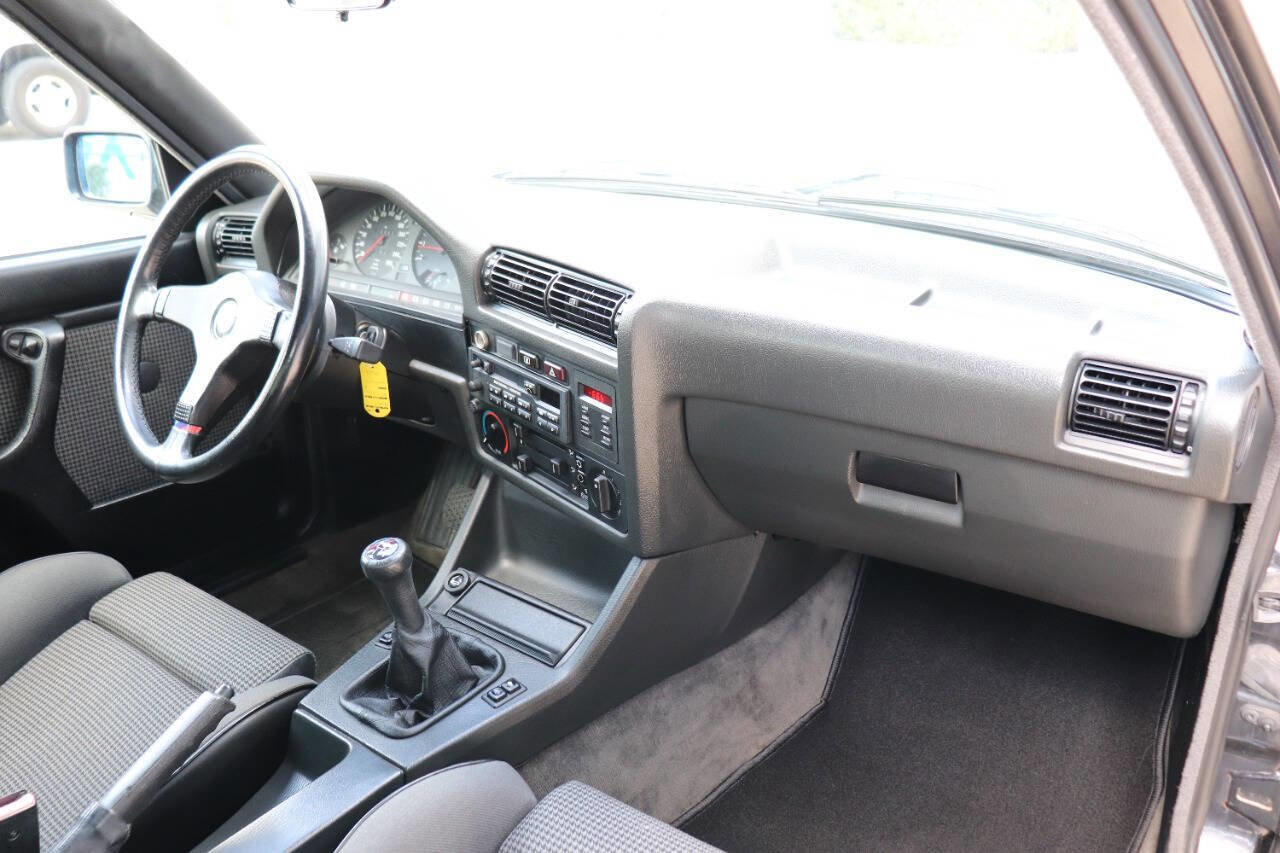 Used 1987 BMW M3 image 17