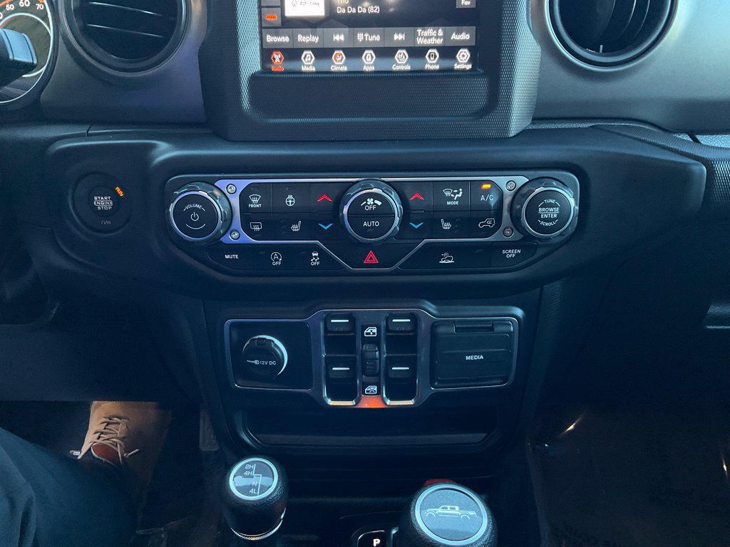 Used 2023 Jeep Gladiator Sport AWD/4WD image 19